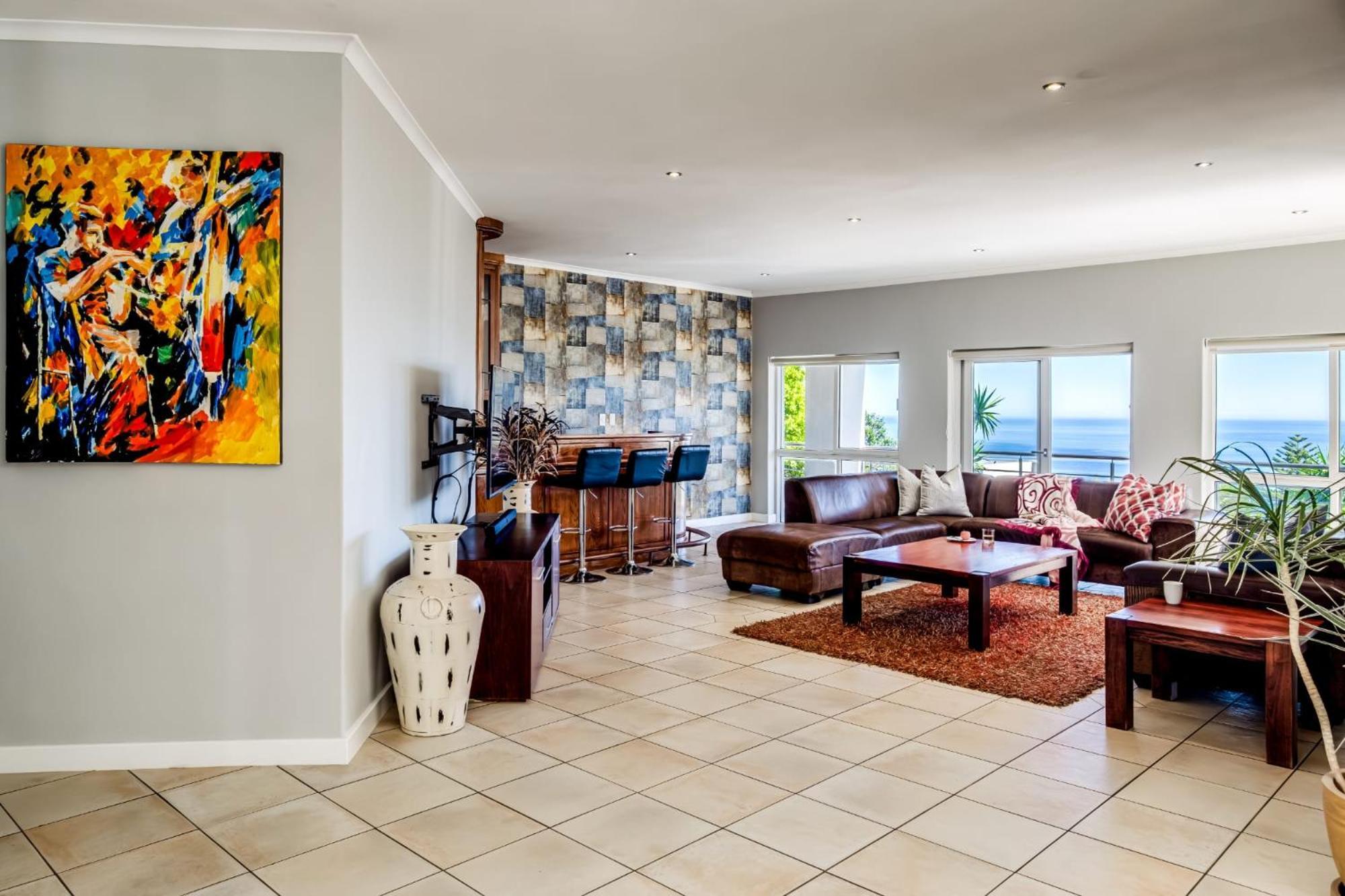 100 Geneva Drive Villa *